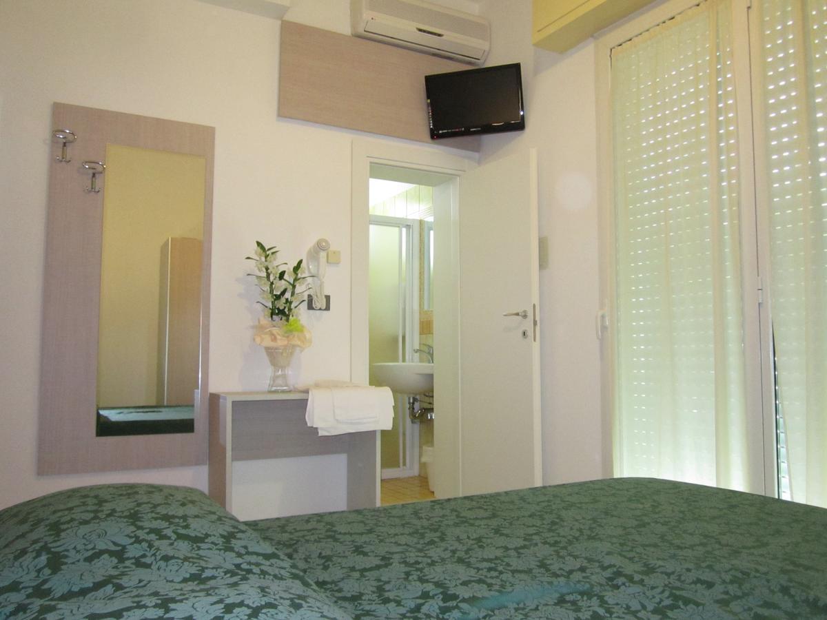 Hotel Andrea'S Rimini Extérieur photo